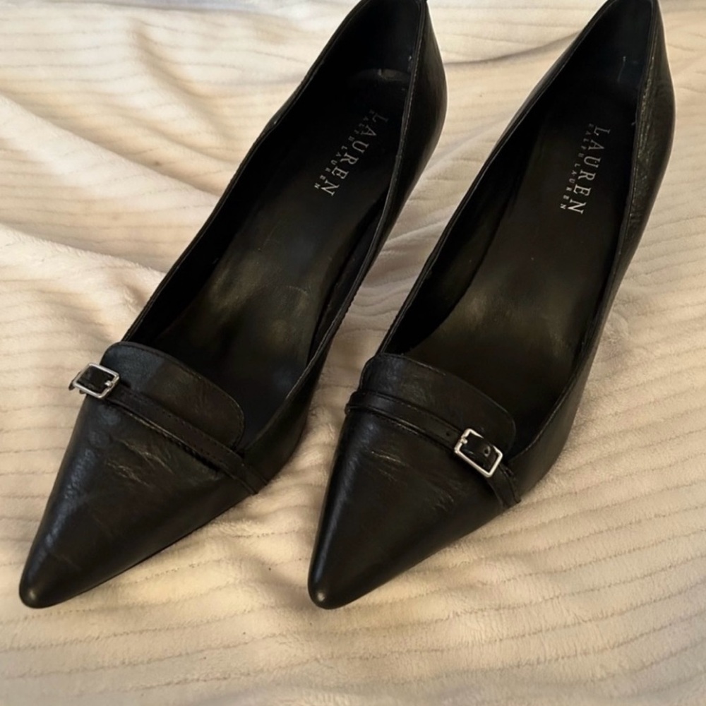 Ralph Lauren Black Leather pumps with Buckle